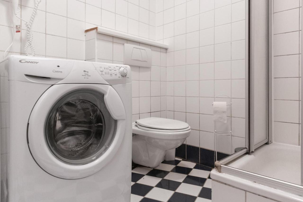 Welcoming 3Br Budget Apt. Well Connected Відень Екстер'єр фото