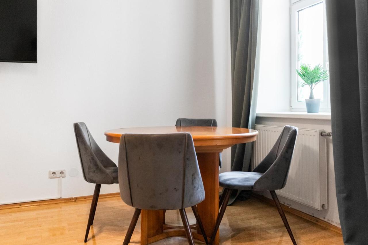 Welcoming 3Br Budget Apt. Well Connected Відень Екстер'єр фото